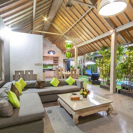 Villa Jalak Seminyak Eksteriør billede